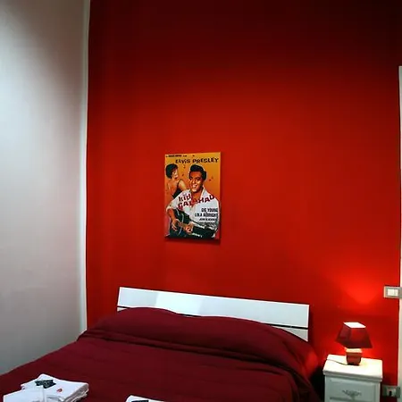 Al Centro Di 住宿加早餐酒店 *